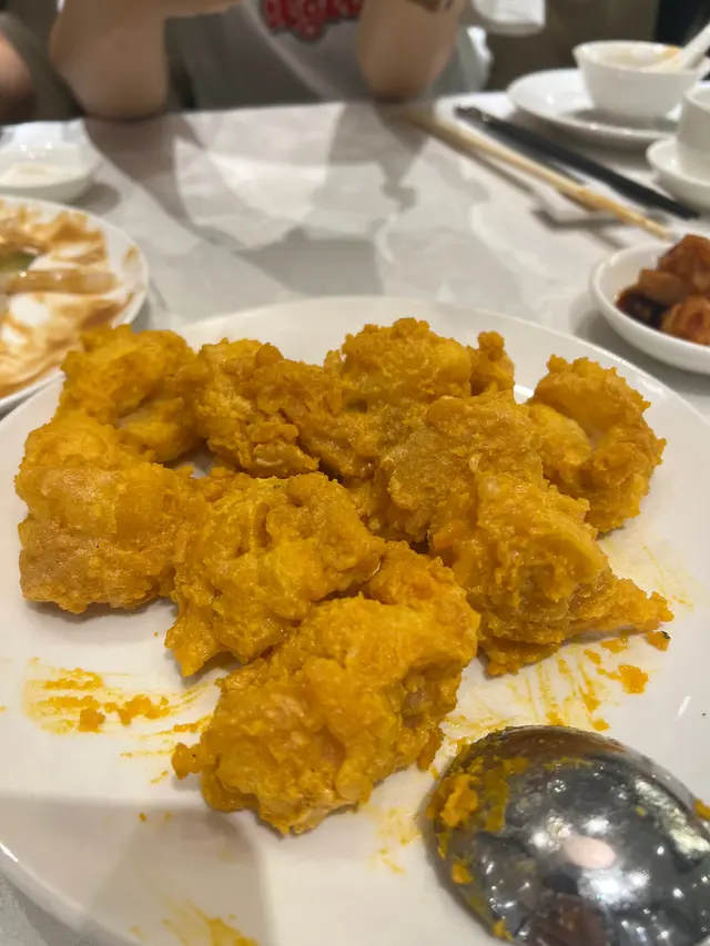 經典嘅黃金蝦充滿蛋黃嘅香味 