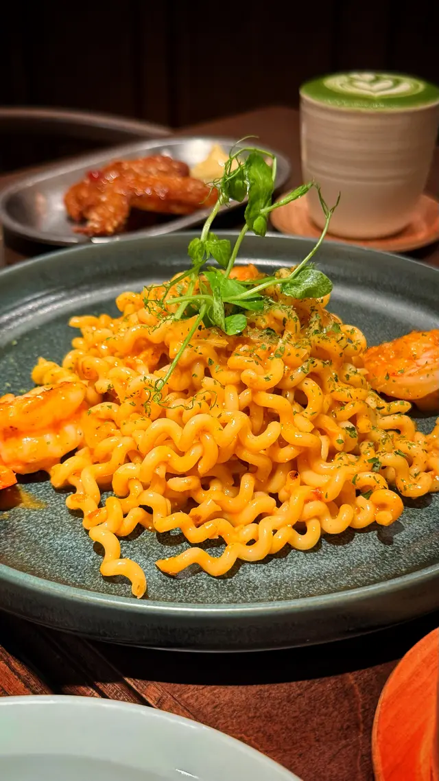 香煎海蝦龍蝦汁捲捲意粉