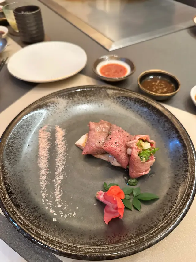 A5 Miyazaki Sliced Wagyu Beef / A5宮崎和牛薄燒