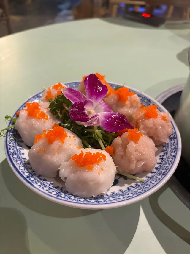 彈鮮墨魚丸拼鮮蝦丸