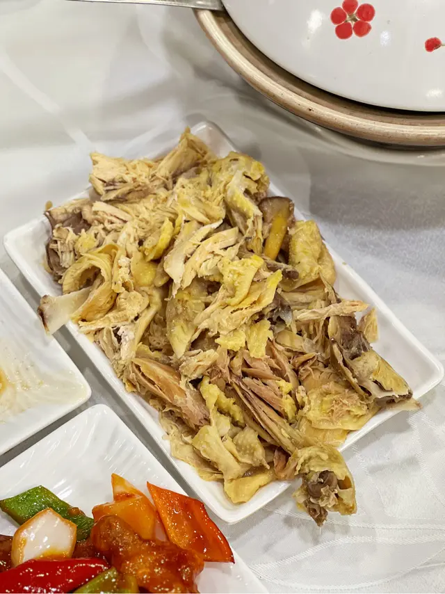 濃湯雞煲翅四位