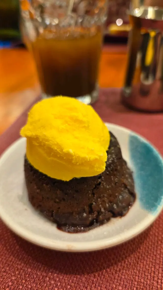 自製榴槤雪糕朱古力心太軟,甜品太普通,要自己diy才食得開心