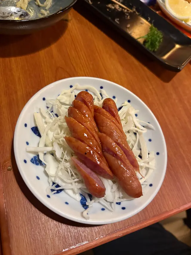 腸仔本來外觀看來普通 但入口時 油脂的香味非常重 烹調口感亦恰到好處 令人感到十分驚喜意外 值得一試👍🏻👍🏻￼ ￼     
