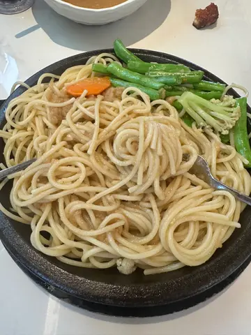 铁板蒜香猪扒意粉