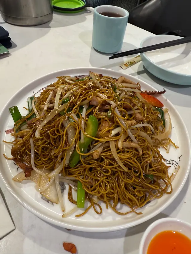 豉油皇三絲炒麵