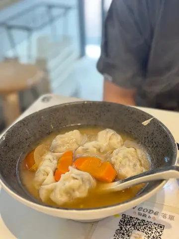 椰菜冬菇云耳猪肉饺