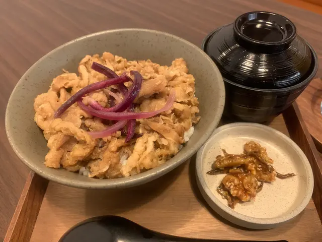 照燒汁煮牛肉丼定食