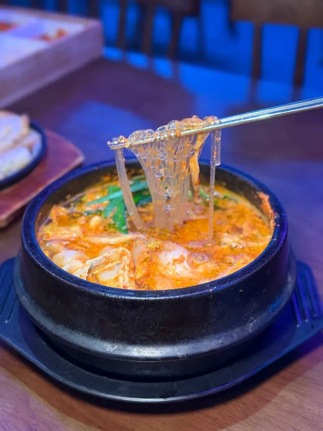 釜山商會辣”章三蝦“一人鍋