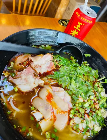 🍜🐷🌶️黔知味蹄花米线 