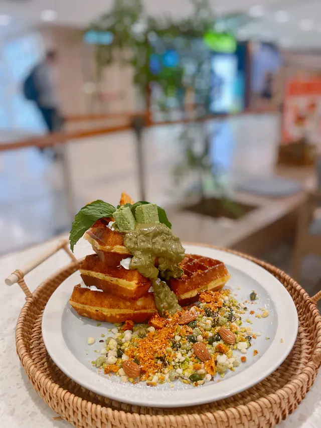 開唔開心試咗先知嘅開心果窩夫