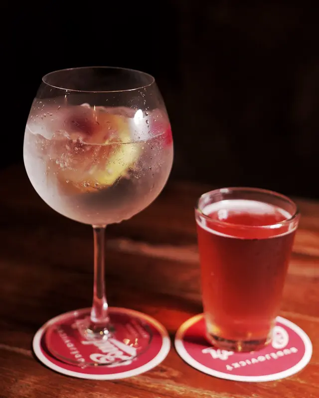 𝘛𝘸𝘰 𝘔𝘰𝘰𝘯𝘴 (𝘙𝘢𝘴𝘱𝘣𝘦𝘳𝘳𝘺)