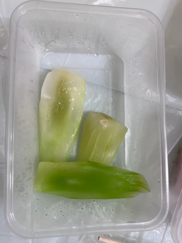 Keeta外賣，點了一盒萵筍，打開份量少得可憐，￼味道亦欠佳，同網站張相差天共地，嬲到想講粗口，麵食普通，唔會再幫襯🤬可以的話想俾負分