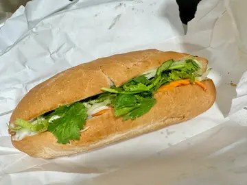 招牌越南豬肝醬法包