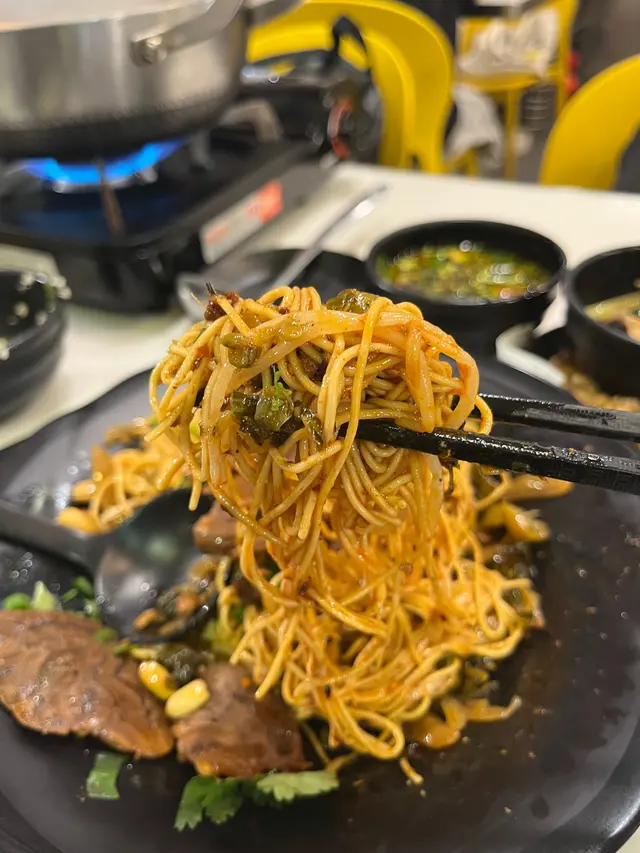 重慶炸醬撈冷麵