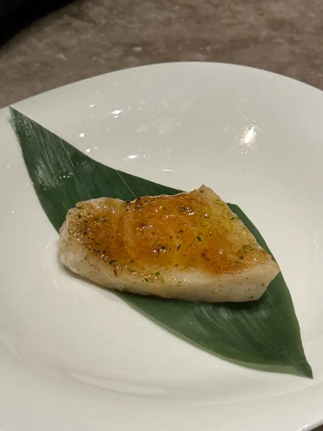 ✨ 白鱈魚 $68
這道白鱈魚無骨去皮,魚的兩面煎得香氣四溢,口感鮮嫩,讓人一口接一口,完全停不下來!🐟💖