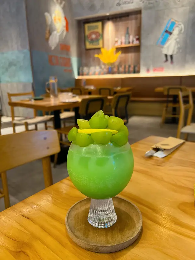 Fresh Grape & Apple Yogurt Soda