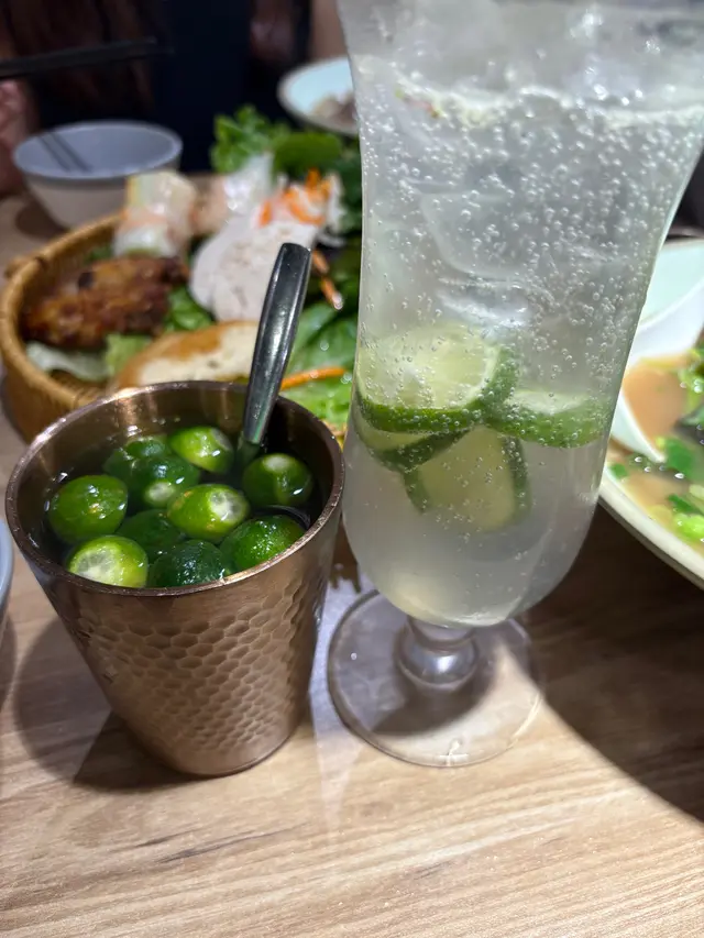 熱蜜糖檸檬，青檸梳打