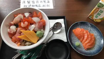 杂锦鱼生饭($58)+三文鱼刺身($48)