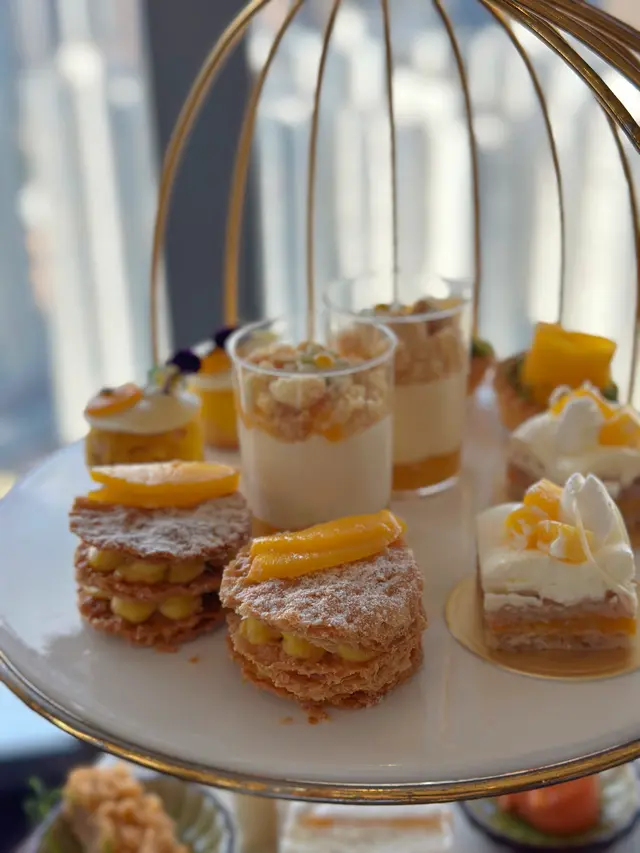 芒果千層酥配熱情果果醬