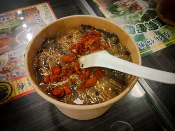 碗仔翅加辣菜脯