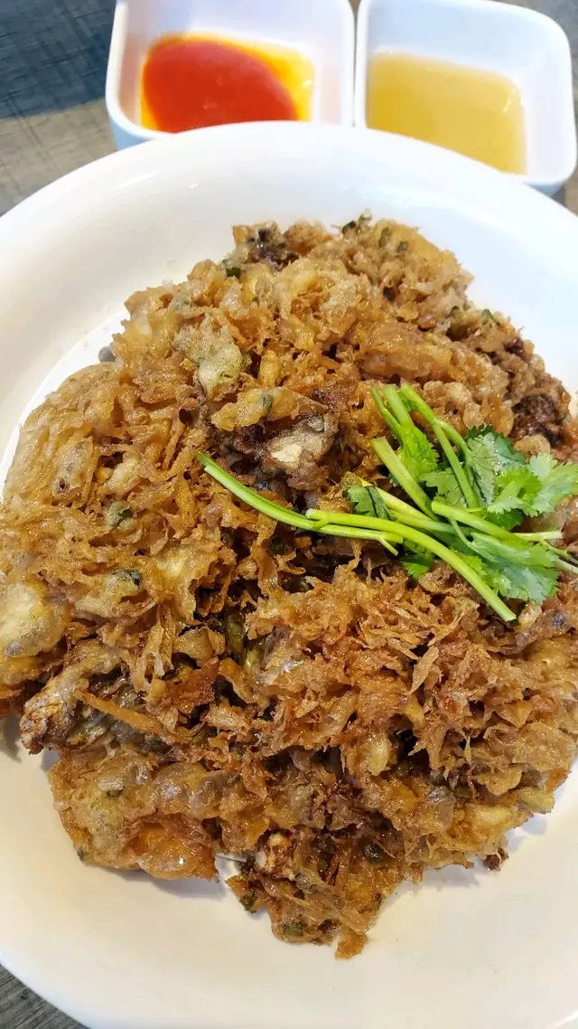 蠔仔大隻又夠新鮮,炸得幾香脆,不過太油膩了。