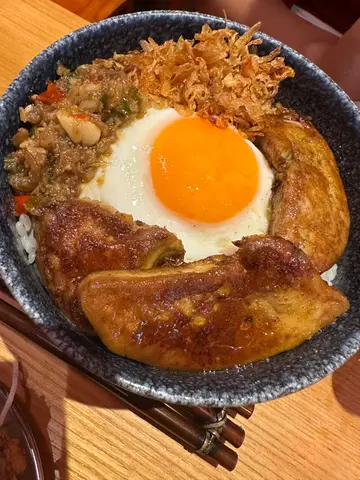 老板娘鹅肝煎蛋捞饭