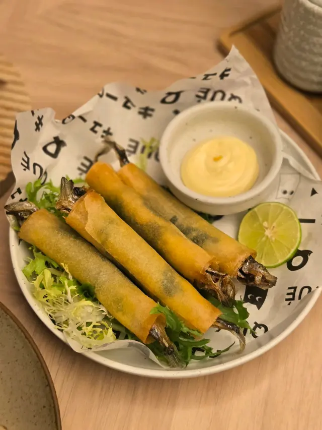 炸紫蘇多春魚卷 配日式蛋黃醬