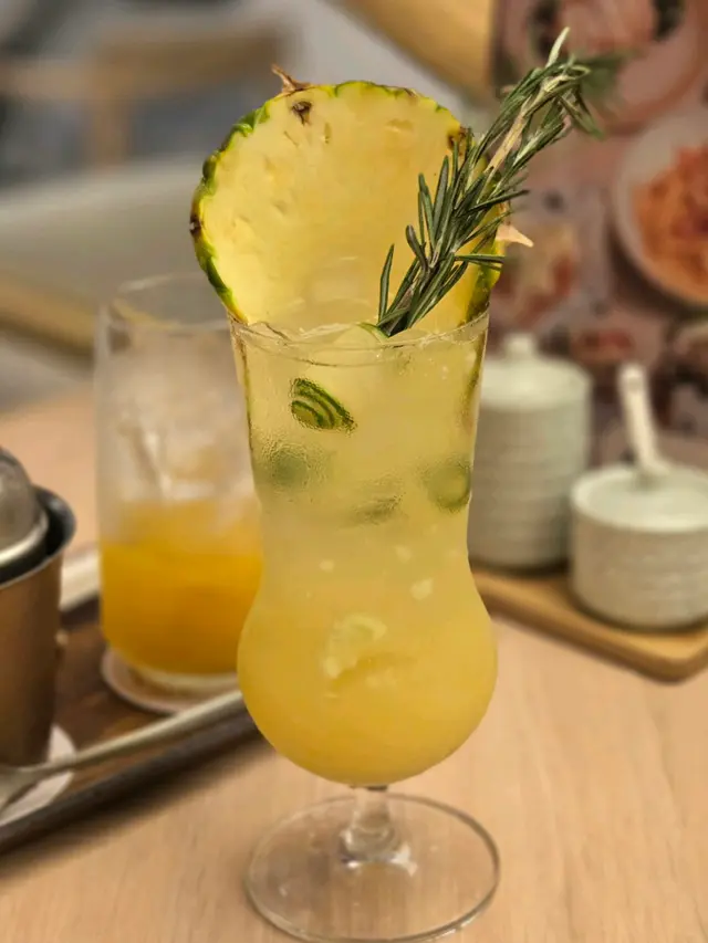 菠蘿青瓜迷迭香氣泡飲