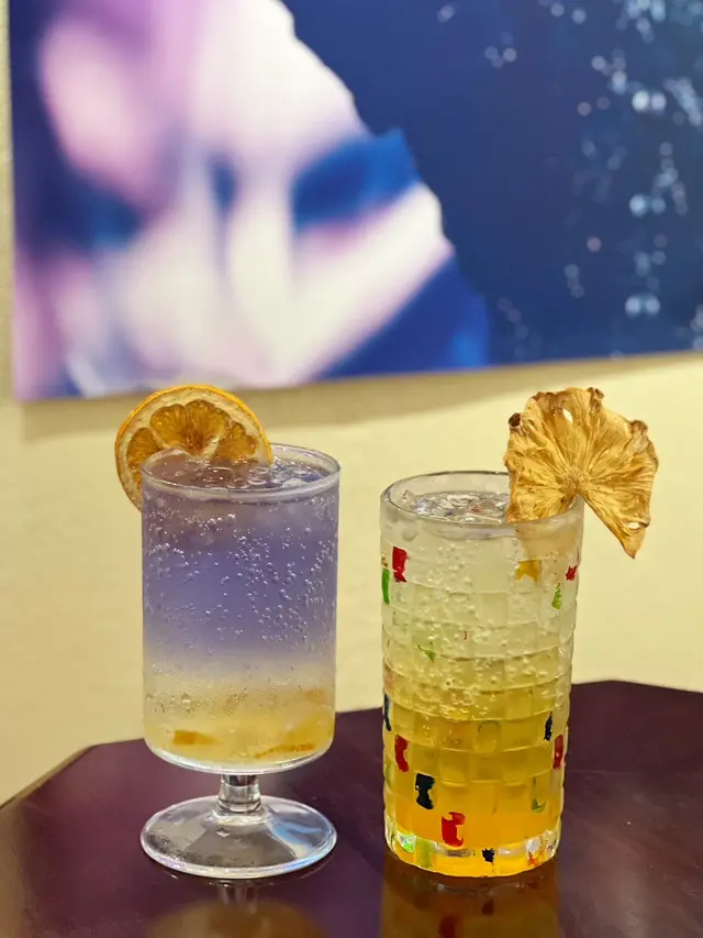 蝶豆花柚子梳打 & 爽甜鳳梨烏龍梳打