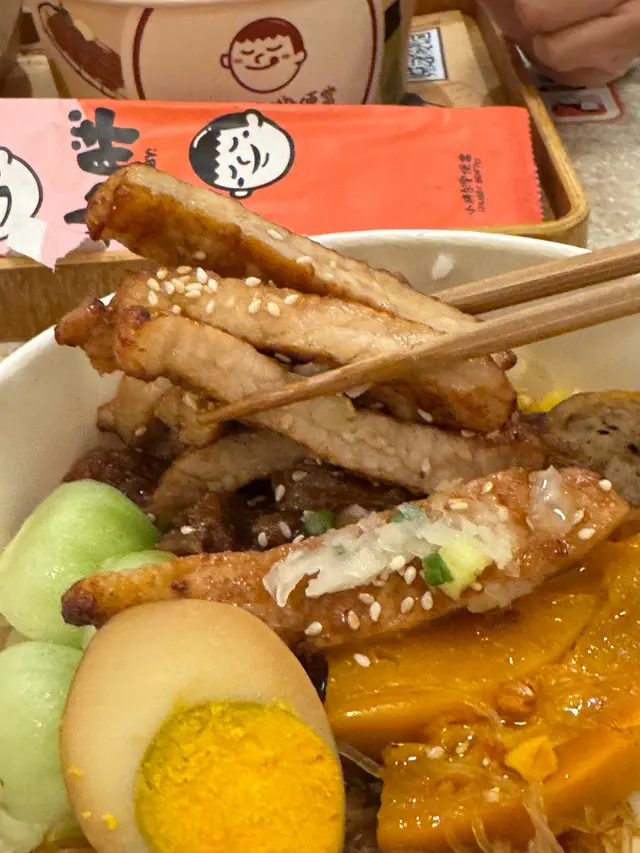 古早味烤豬肉滷肉便當