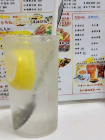 凍檸水 跟餐十2元