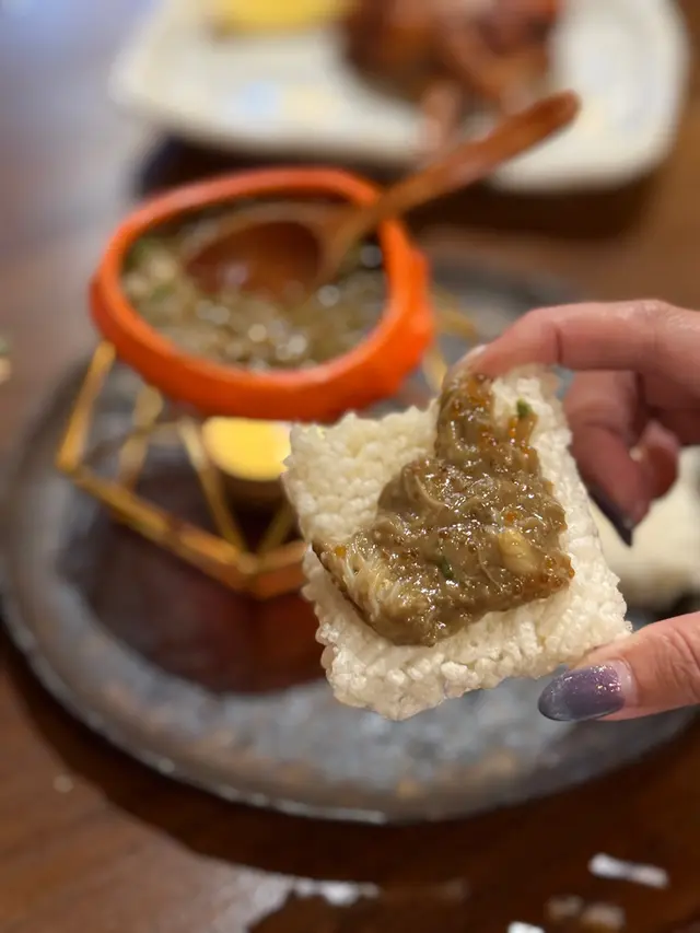 松葉蟹甲羅燒配薄脆