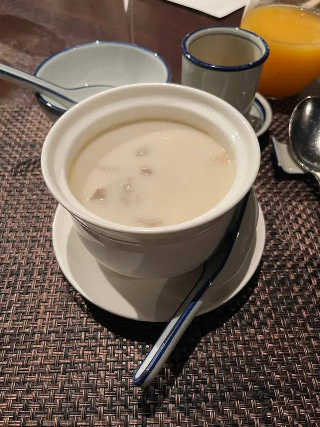 花膠杏汁白肺湯