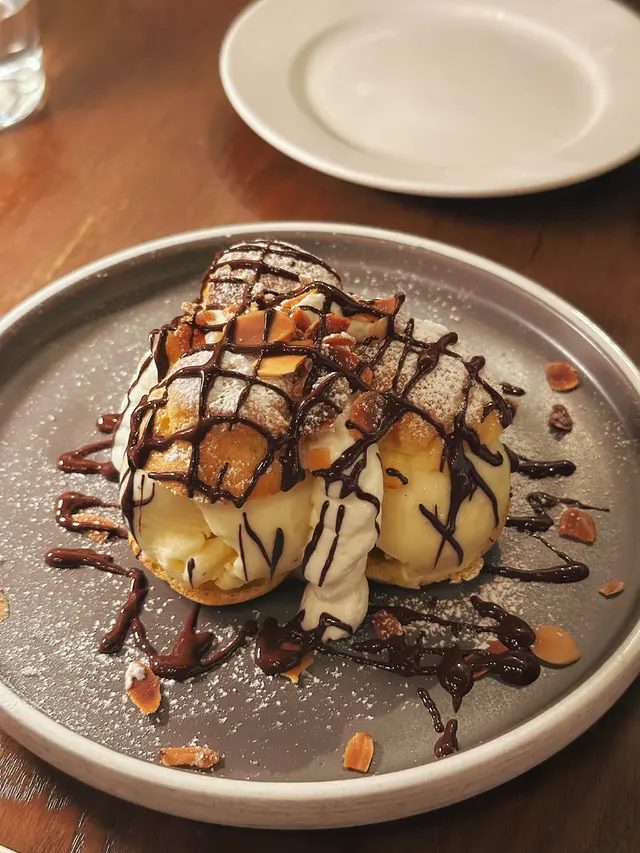 Profiteroles