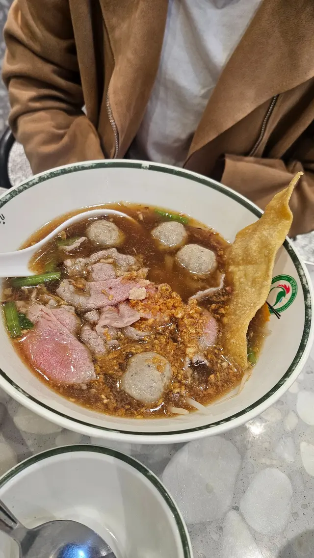 牛肉湯牛丸生牛肉湯河