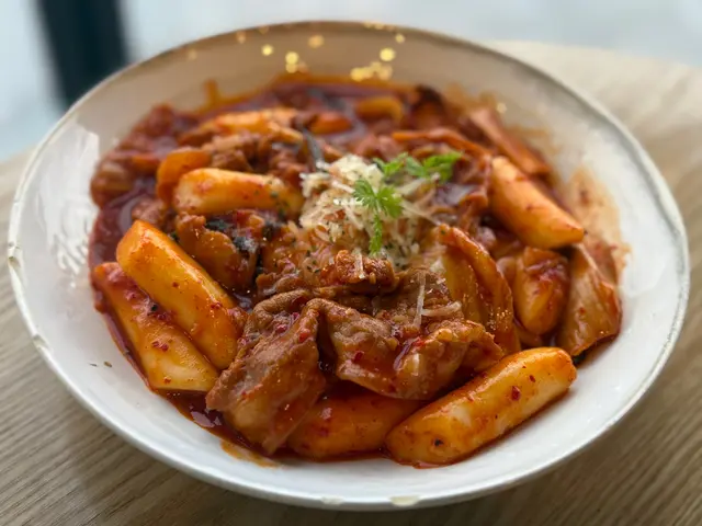 泡菜豬肉炒年糕