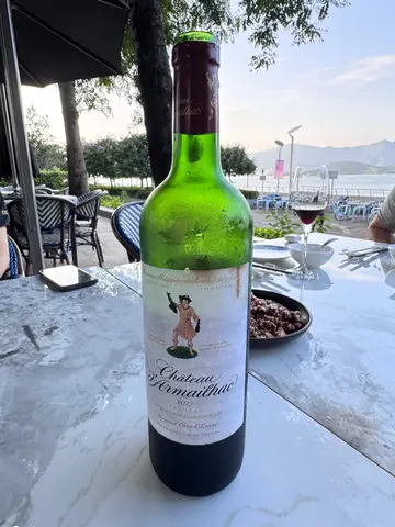 几个好朋友黄昏海边饮返杯,一生一乐也😎