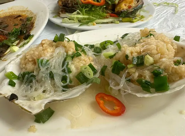 蒜蓉粉絲蒸扇貝