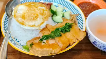猪扒小鱼椰浆饭