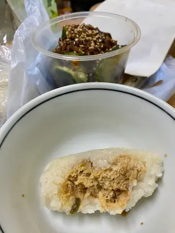 肉鬆粢飯、手拍青瓜