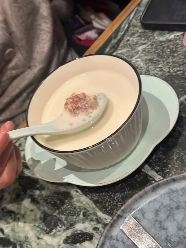 因為係朋友食，我冇食到，所以不能評分，我俾三粒星當係一個中性嘅評價啦