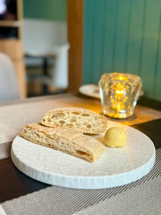Bread Basket 配黑松露牛油
