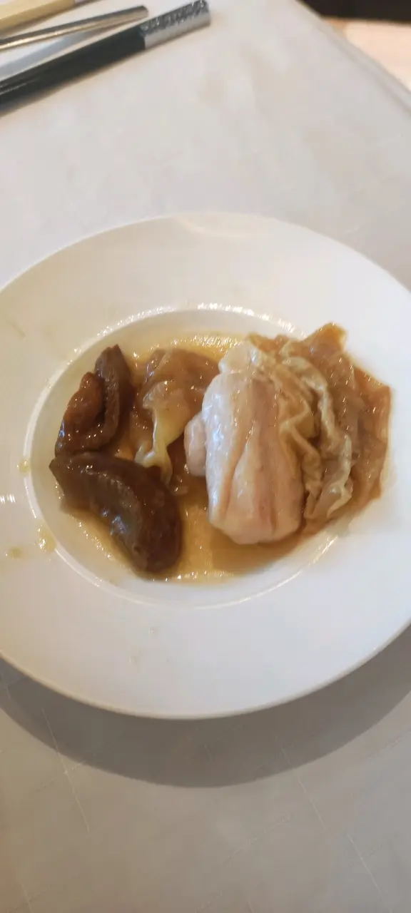 花膠鮑魚海參雞扎