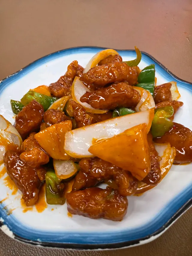 鮮菠蘿咕嚕肉