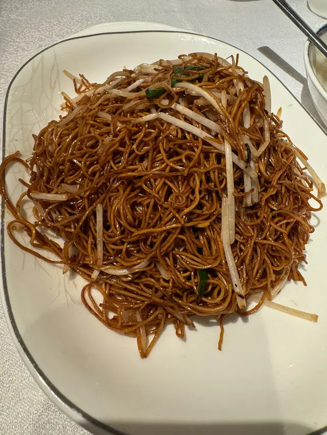 招牌蟹油炒麵