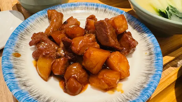 蜜糖燒汁薯仔牛柳