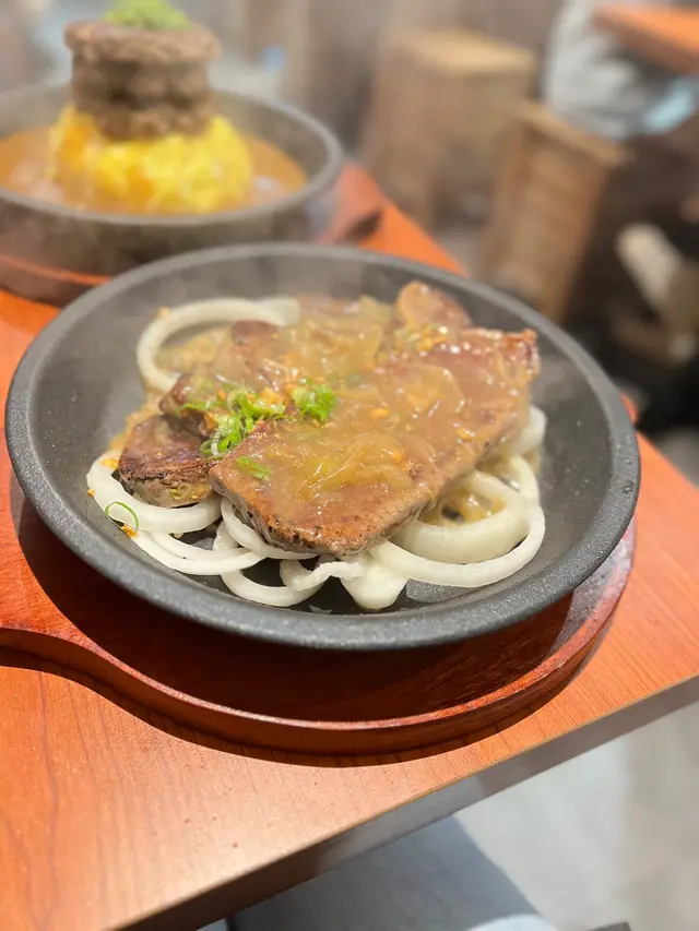 鐵板安格斯牛板腱配牛舌尖