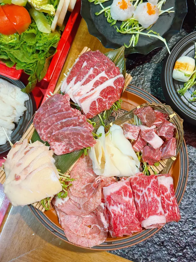 大滾友牛肉拼盤(細)