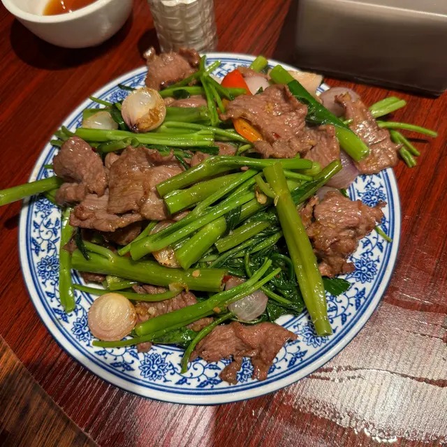馬拉盞時蔬炒牛肉