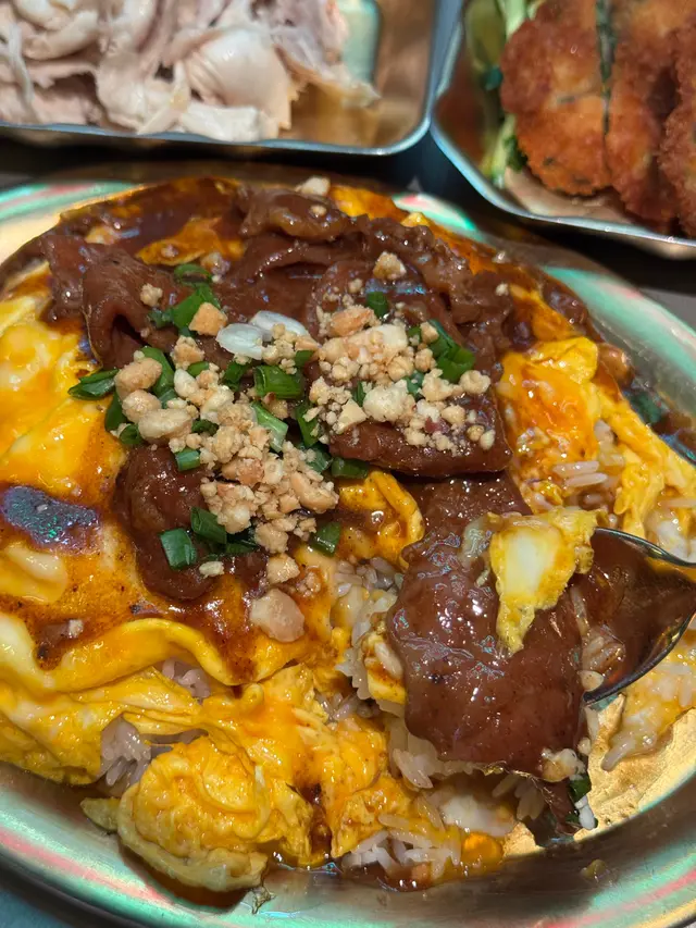 滑蛋沙嗲牛肉飯